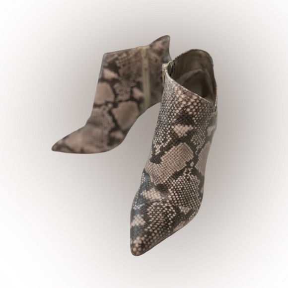 Snakeskin Pattern Ankle Boots - Picture 1 of 8